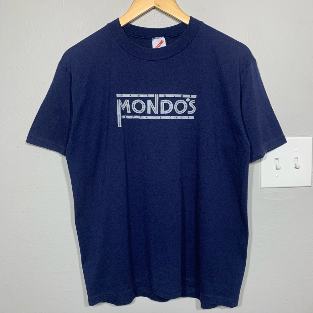 Vintage 80s Mondo’s Sports Cafe Navy Blue Single Stitch Tee Size Large